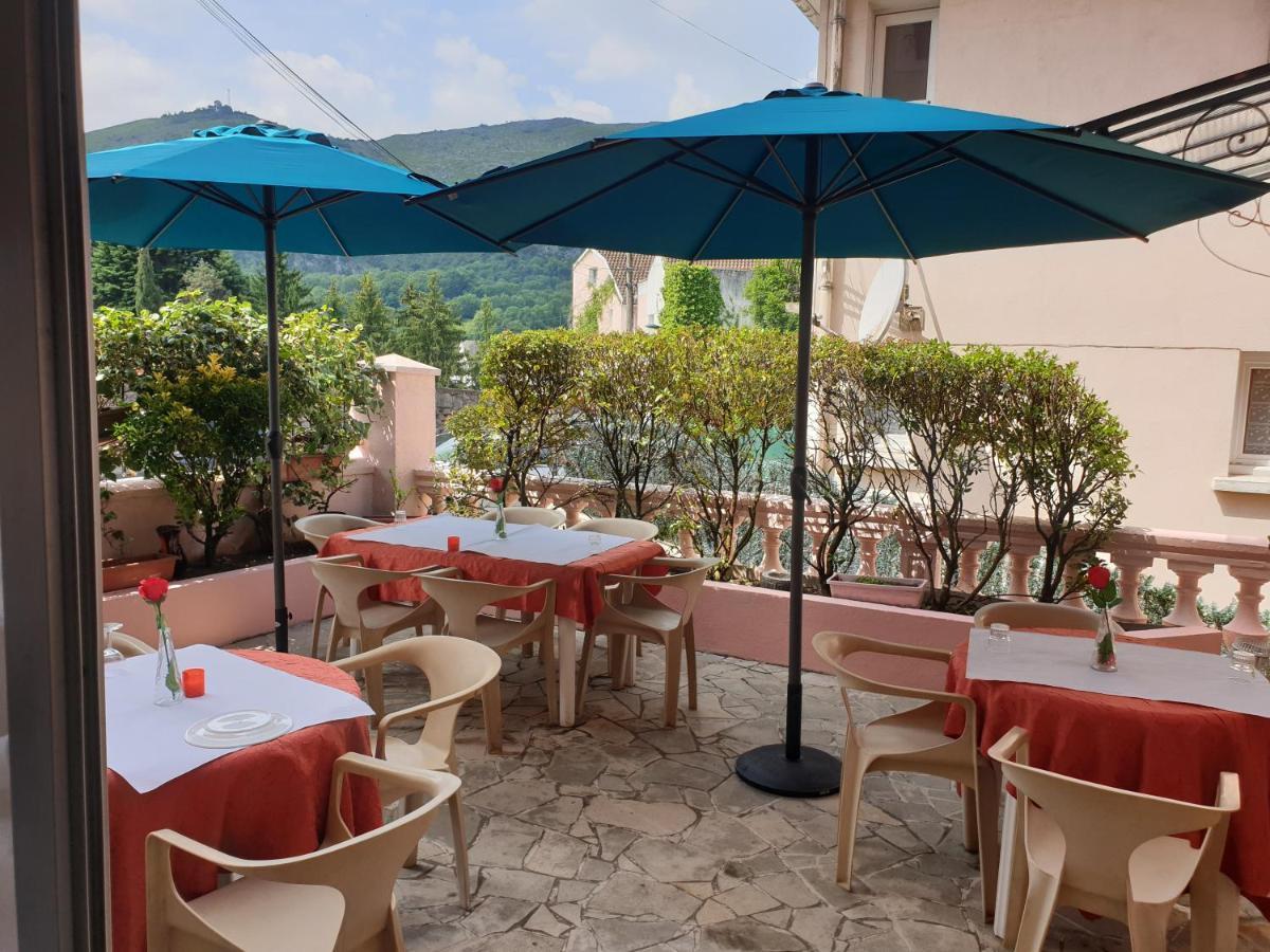 Hotel - Restaurant - Bar Saint Avit L Hotel Des Tchoumjeu Lourdes Eksteriør billede